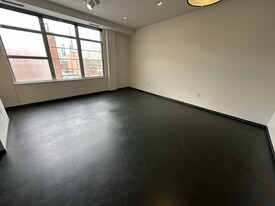 Building Photo - 147 E Berkeley St