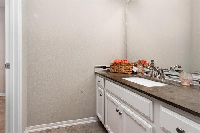 Building Photo - 107 Bradford Bluff Dr