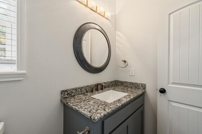 Building Photo - 200 Wallen St