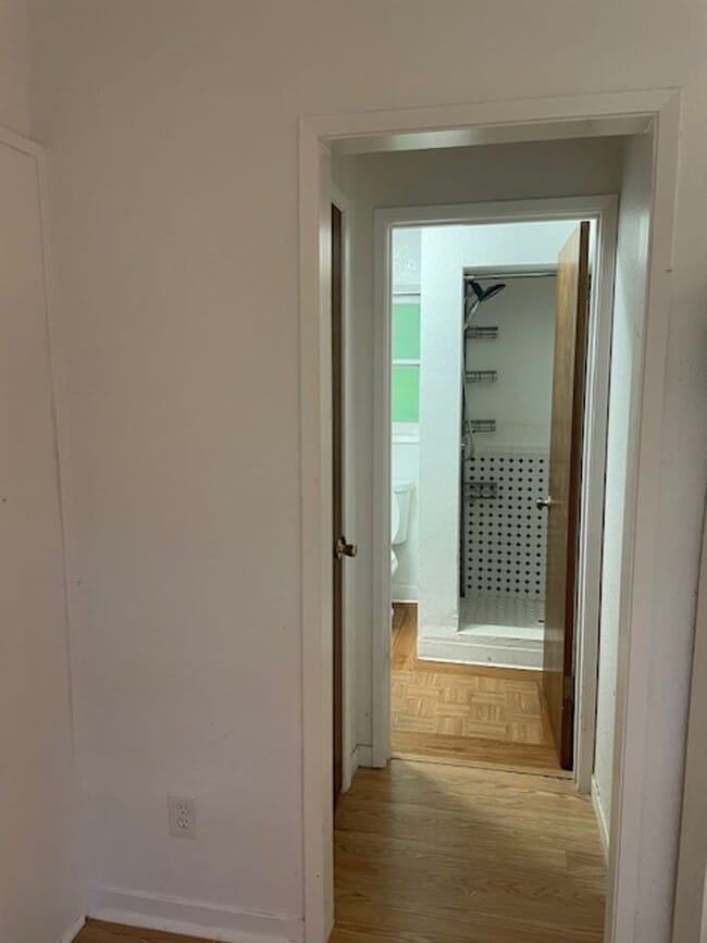 Building Photo - 13129-13129 Hazel Ave