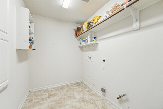 Building Photo - 18703 Summercliff Ln