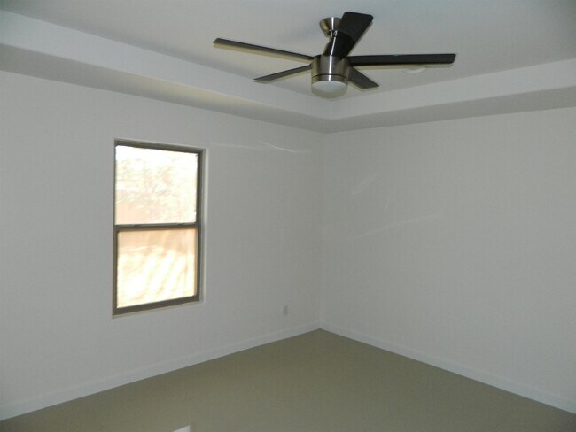 Building Photo - 1615 Dra Eve Perez Lane