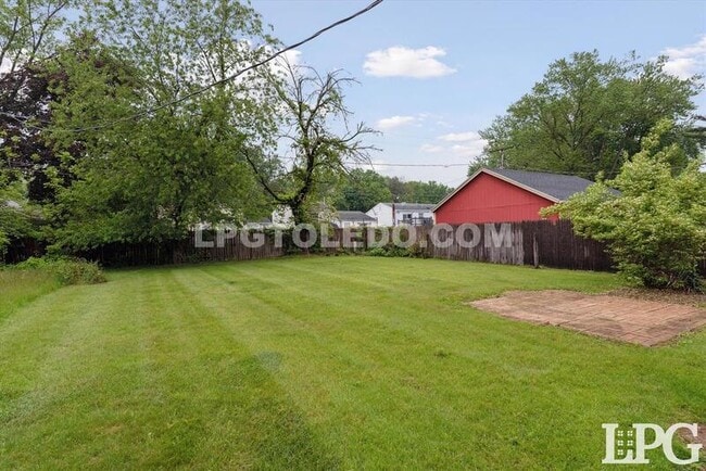 Building Photo - 4336 Deerwood Ln