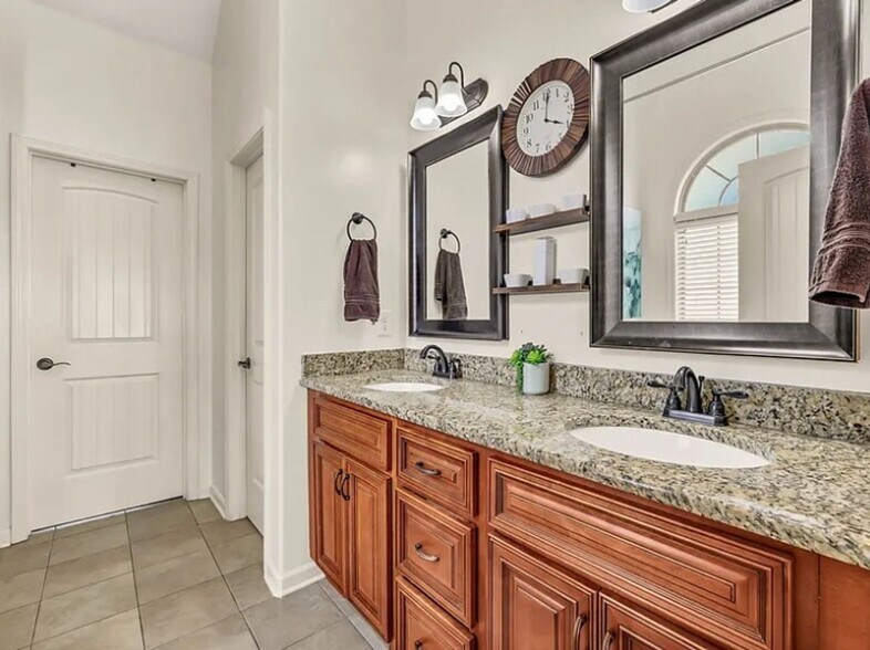 Building Photo - 425 Carson Bailey Court