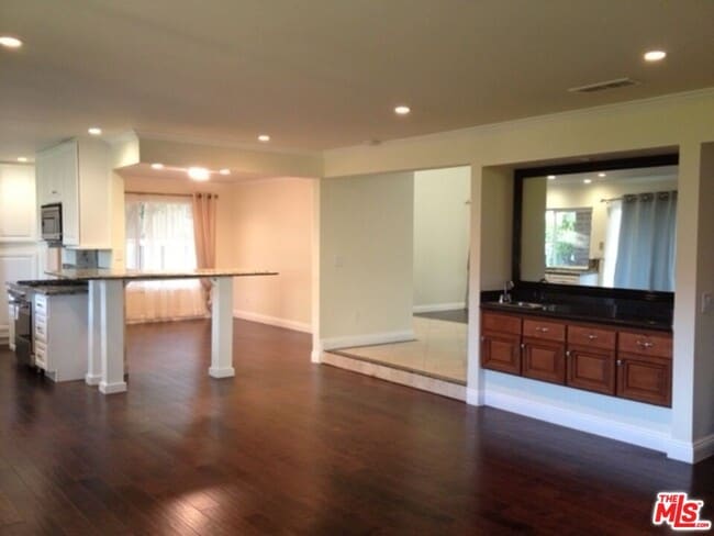 Building Photo - 17230 Avenida de la Herradura