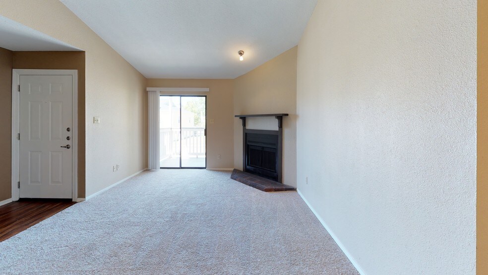River Oaks Apartments