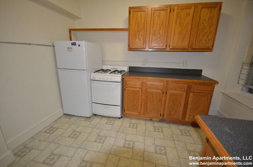 Building Photo - 1965 Commonwealth Ave