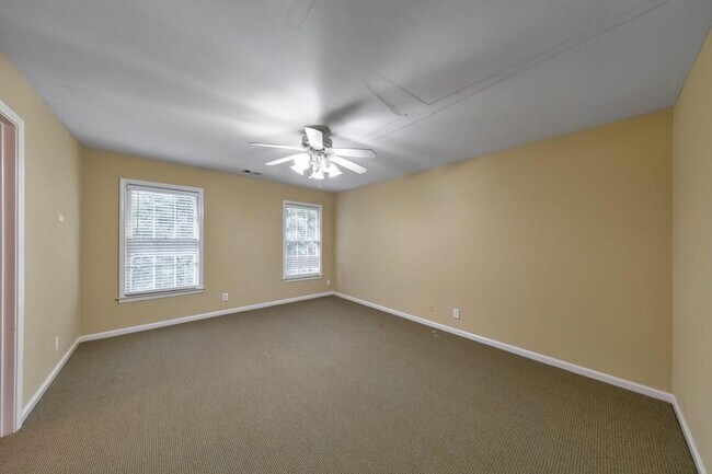 Building Photo - 5321 Edgerton Dr