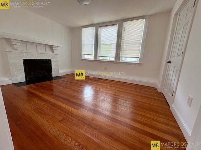Primary Photo - 340 Market St