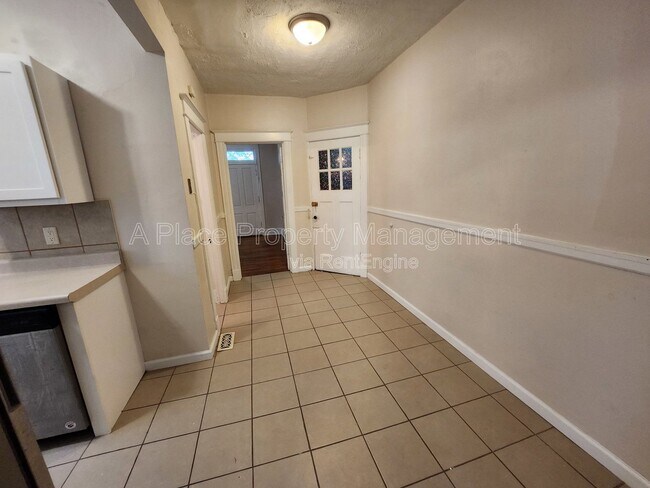 Building Photo - 3145 Halliday Ave