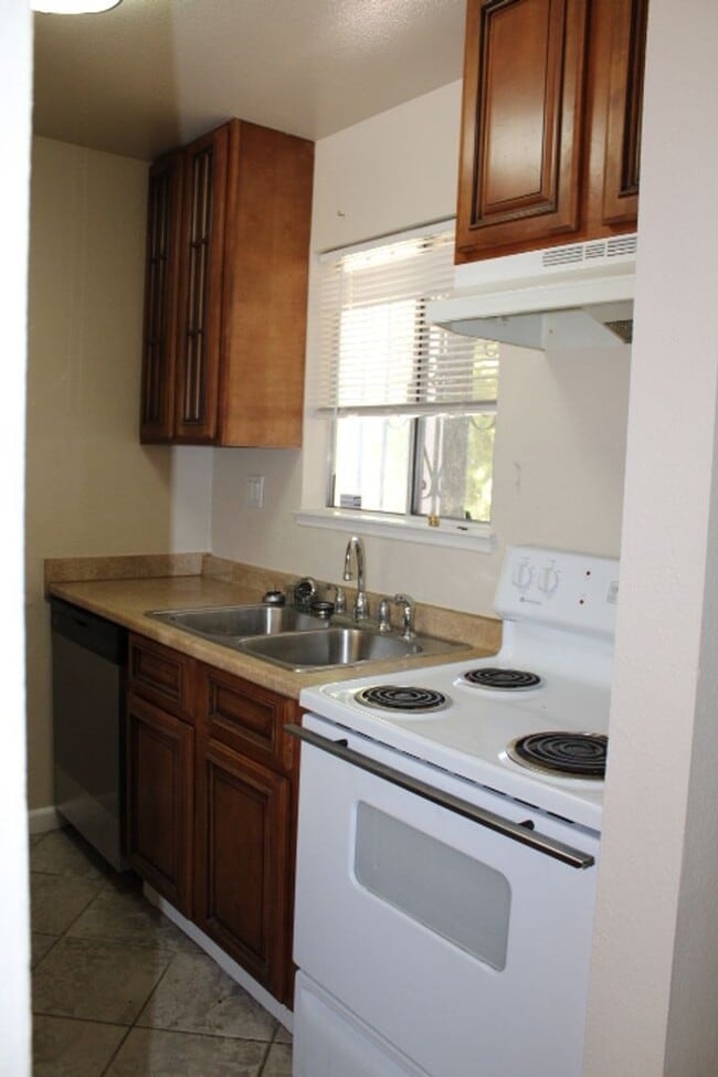 Building Photo - 507 Chabre Ct