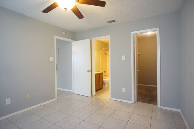 Building Photo - 8805 Schick Rd