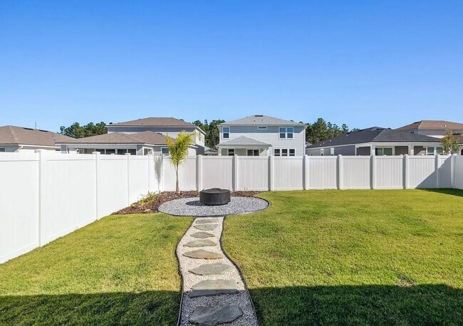 Building Photo - Newer Construction! Tons of Amenities! Wildlight Community!