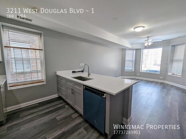 Building Photo - 3211 W Douglas Blvd