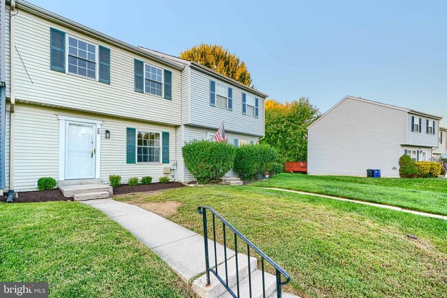 Primary Photo - 28 Sandstone Ct