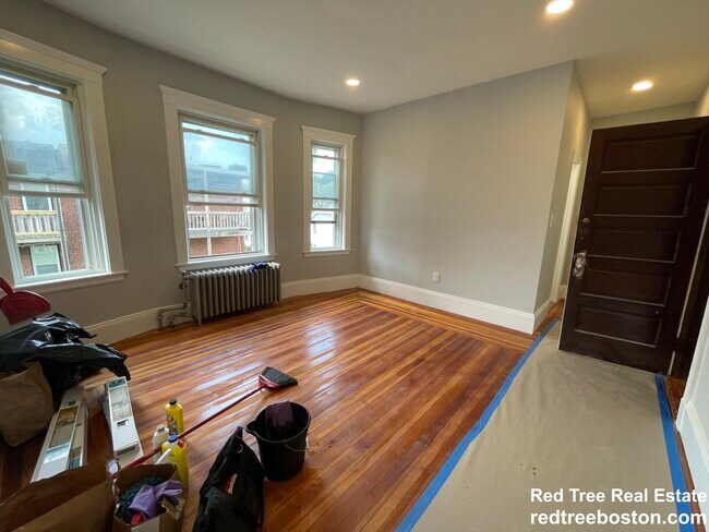 Building Photo - 44 Ashley St