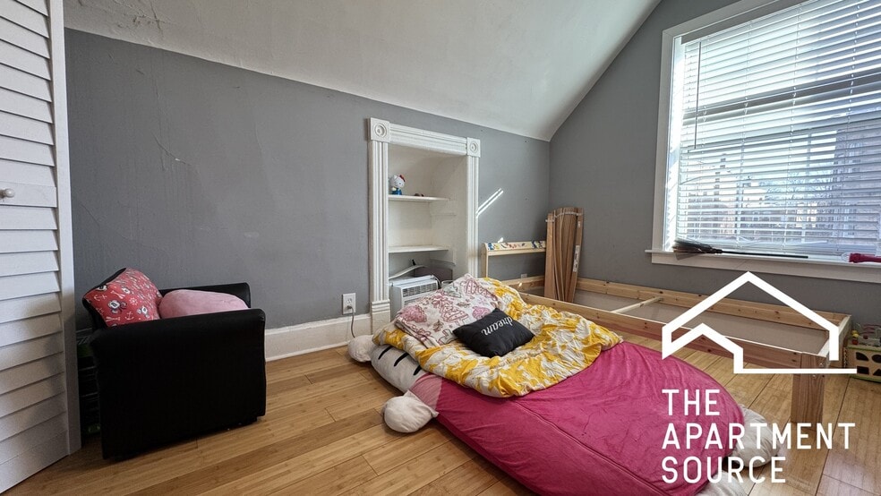 Building Photo - 2642 W Hirsch St