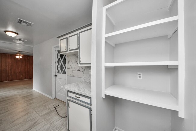 Building Photo - 4830 Ridgestone St