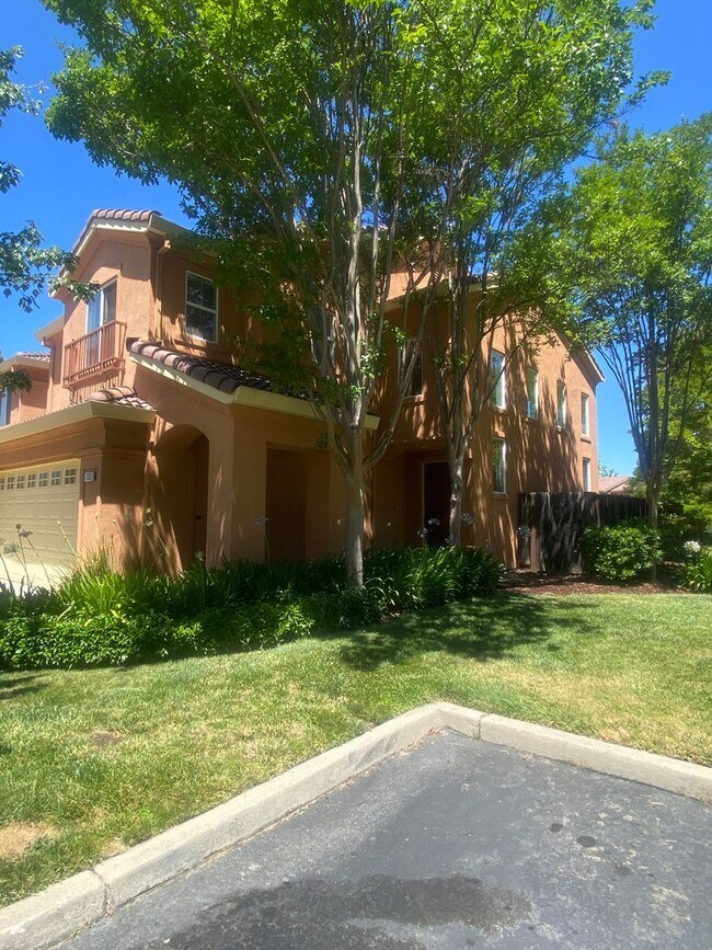 Building Photo - Shapell Cedar Bridge San Ramon 3 Br., 2.5 ...