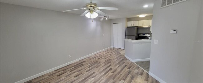 Building Photo - 1972 Lake Atriums Cir