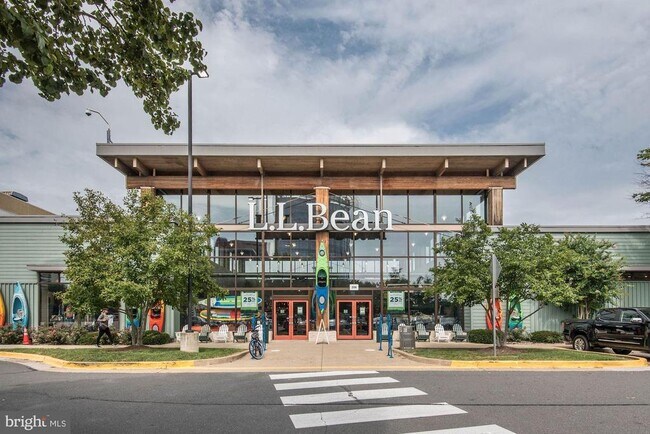 Building Photo - 1550 Spring Gate Dr.