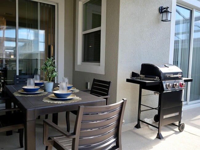 Building Photo - 956 Leader St