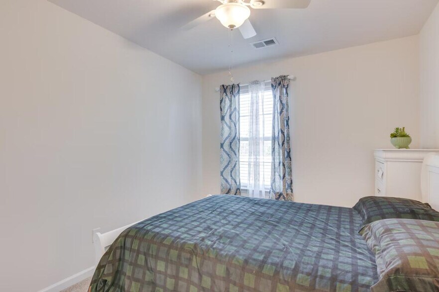 Building Photo - 970 Wolfpack Ct