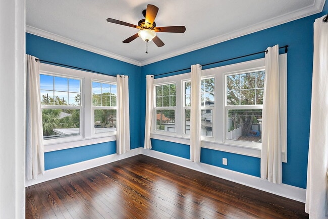 Building Photo - 134 22nd Ave N