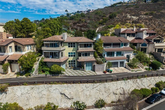 Building Photo - 6 Pacific Vista