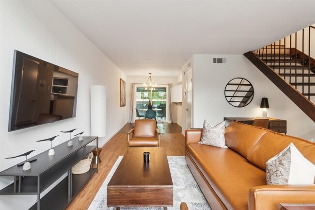 Building Photo - 1501 Rockdale Cir