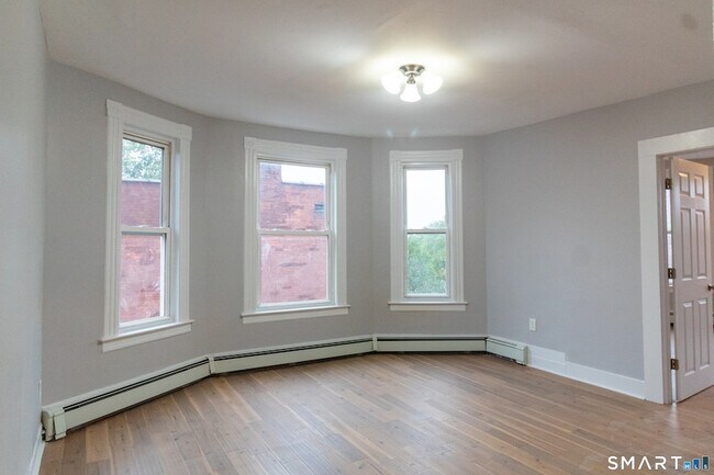 Building Photo - 27-29 York Street Unit 2
