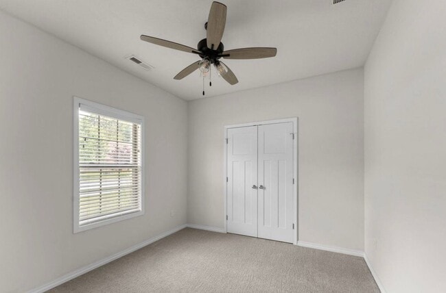 Building Photo - NEW LUXURY 3 BED 2 BATH 2 CAR GARAGE DUPLEX