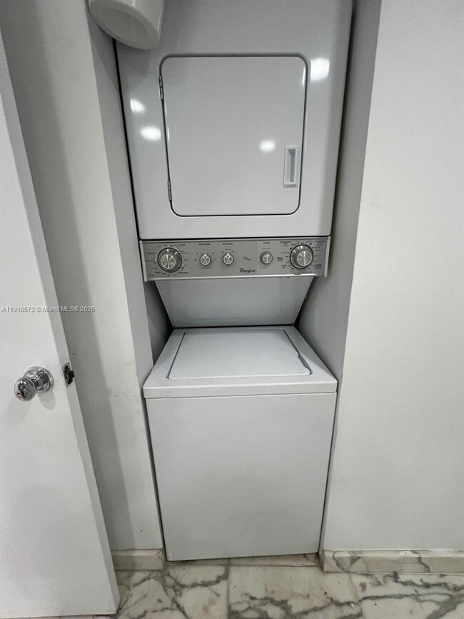 Building Photo - 5600 Collins Ave