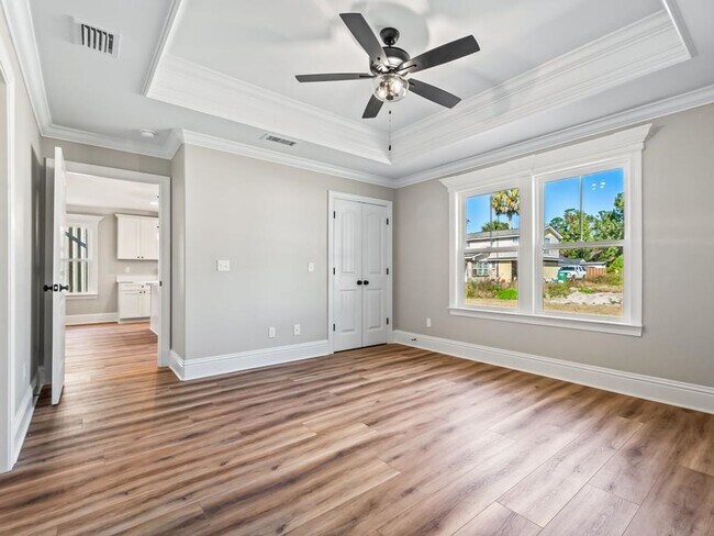 Building Photo - Spooktacular 3 Bedroom Available in Wakull...