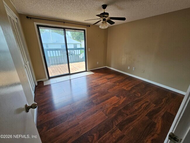 Building Photo - 8176 Kilwinning Ln