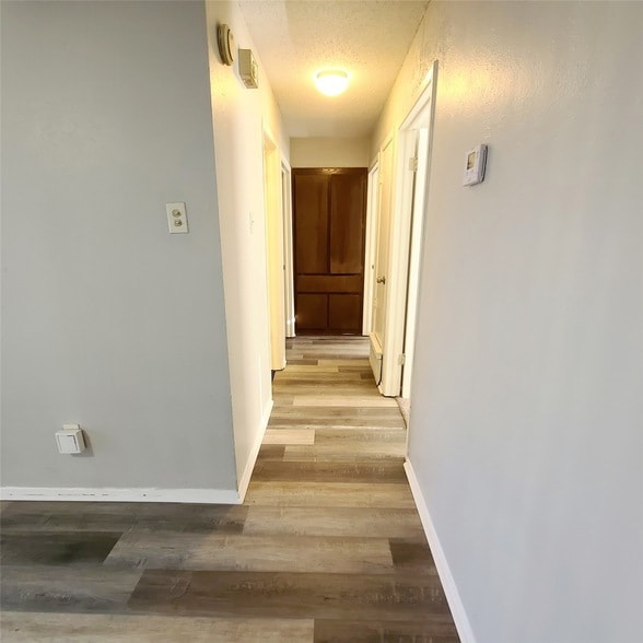 Building Photo - 1026 Brookshire Cir