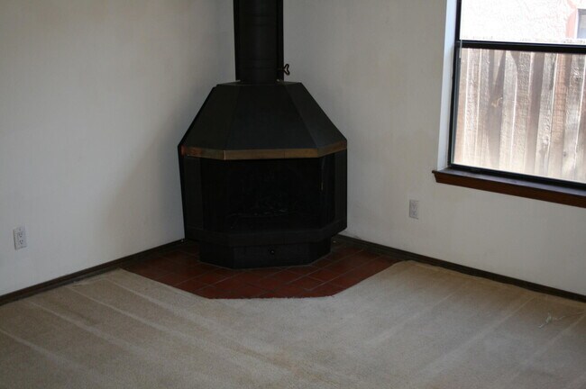 Building Photo - 2817 Palo Verde Dr NE