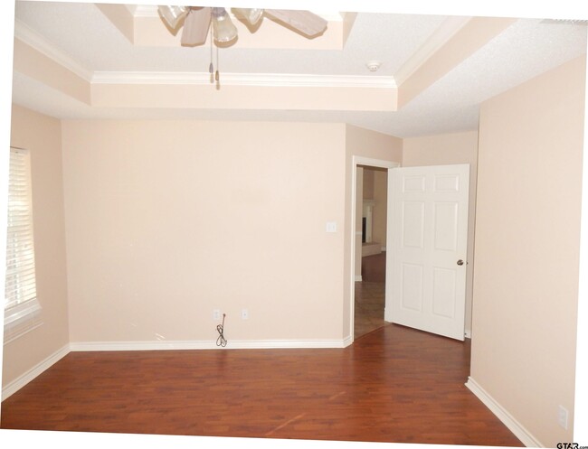 Building Photo - 16554 Beauregard Dr