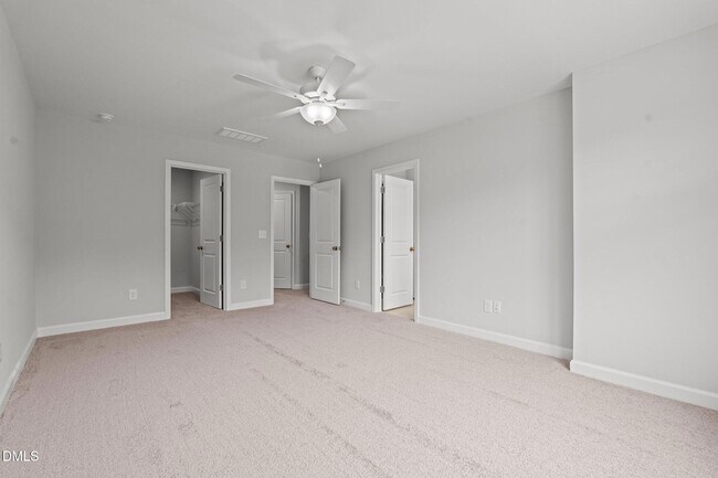 Building Photo - 45 Village Edge Dr