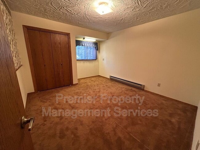 Building Photo - 3406 Quinella Dr