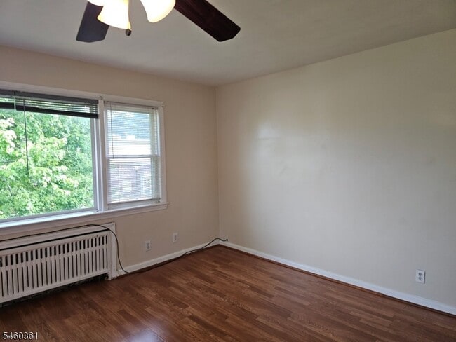 Building Photo - 544 Irvington Ave