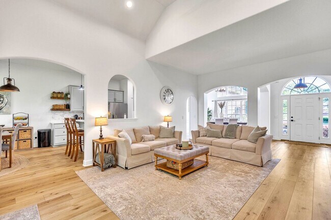 Building Photo - Gorgeously Updated 4 Bed/3.5 Bath in Tranquilla Hall - Buckhead