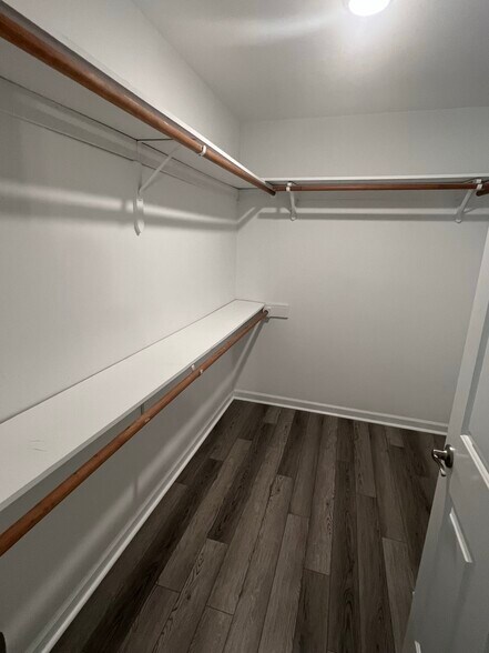 Building Photo - 3413 Stonehenge Sq