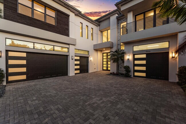 Building Photo - 9516 Riverside Pk Dr