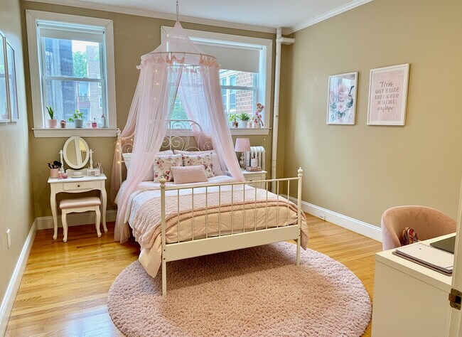 Building Photo - 66 Egmont St