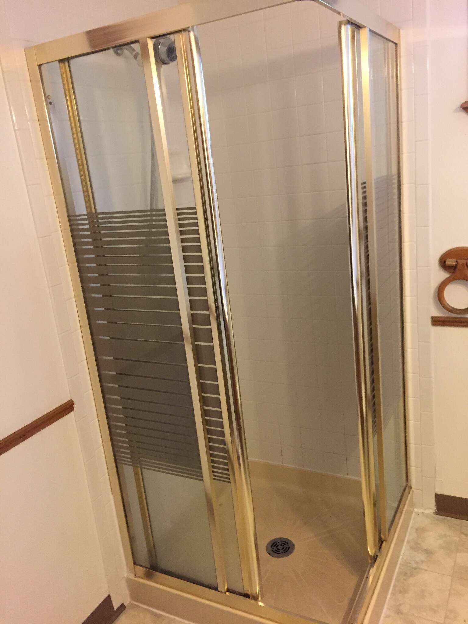 Basement Standup Shower - 6898 Newman Street