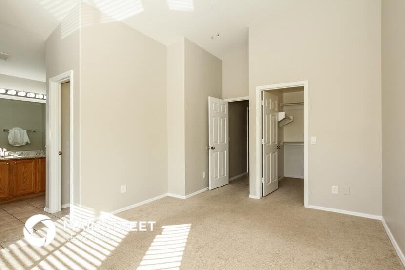 Building Photo - 7351 W Eugie Ave