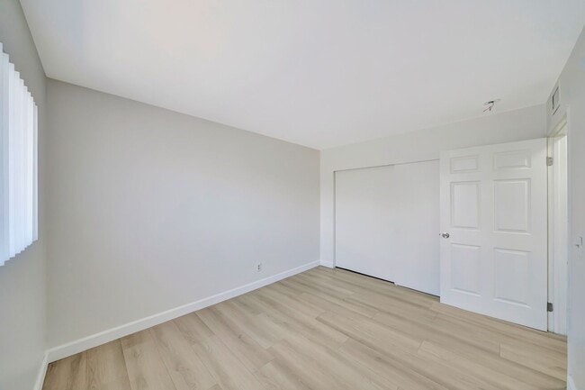 Building Photo - 6003 Craner Ave