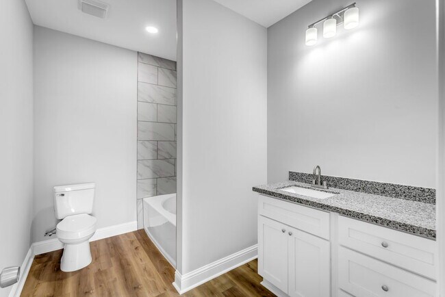 Building Photo - Brand New 3 bed unfurnished!