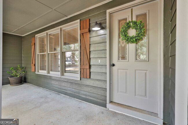 Building Photo - 37 7 Pines Cir